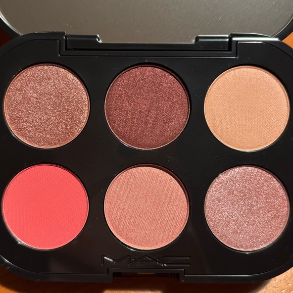 MAC Eyeshadow Palette Connect in Colour - Picture 5 of 16